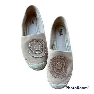 Karl Lagerfeld🛍Neutral Khaki Canvas Espadrilles Sequin Floral Detail🛍EUC